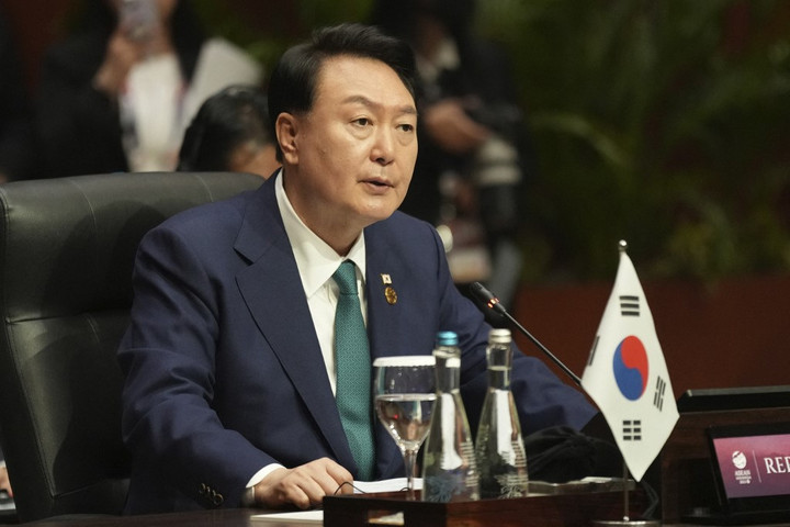 Fotó: TATAN SYUFLANA / POOL / AFP Óva intett az Észak-Koreával folytatott katonai együttműködéstől a dél-koreai elnök