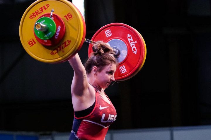 Kate Vibert kiborult, mert levetkőztették a mérlegeléskor