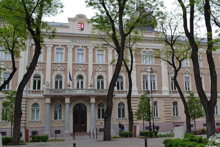 Egy hotel éttermében verekedtek össze Bács-Kiskunban