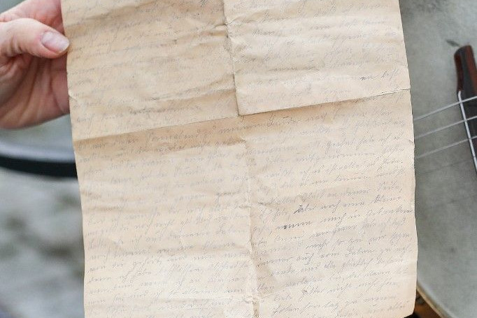 Második világháborús szerelmeslevelet juttatott vissza a néhai szerelmespár leszármazottjának egy katona