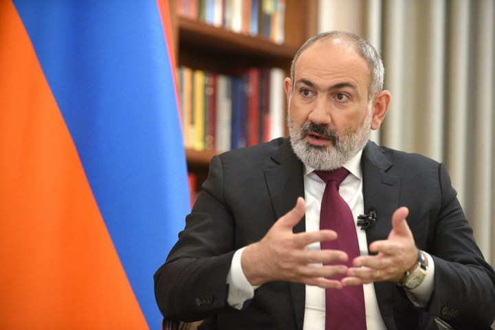 Fotó: AFP/Karen Minasyan Örmény kormányfő: Azerbajdzsán háborúba akarja bevonni Örményországot
