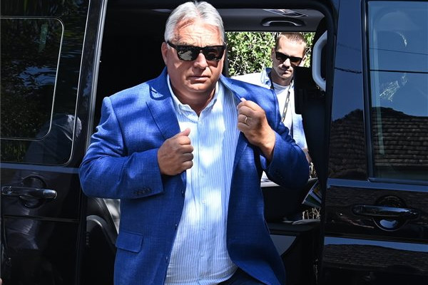 Fotó: MTI/Máthé Zoltán Rájött a svájci újságíró, hogy Orbán Viktornak igaza volt, és azt is leírta, miért