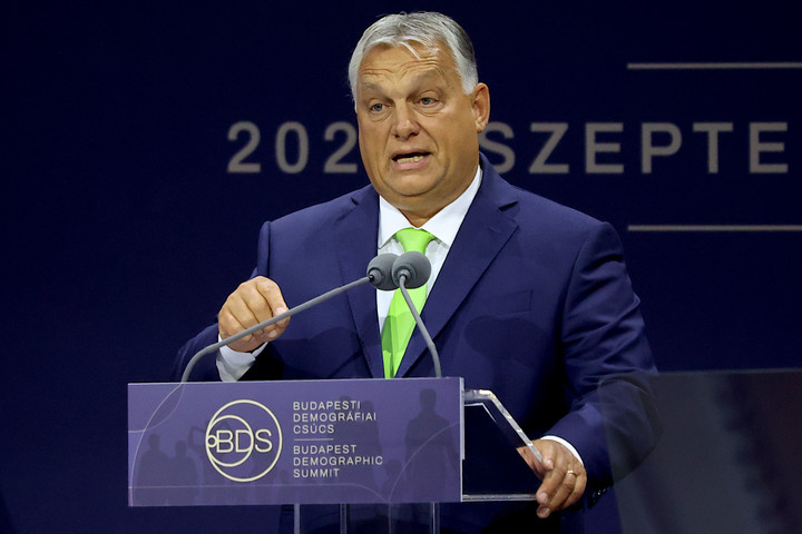 Fotó: MH/Purger Tamás Orbán Viktor: Európa jövője a családokban van
