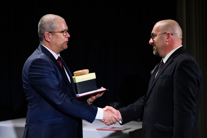 Fotó: MTI/Vasvári Tamás A 31. Quasimodo költőverseny fődíját Farkas Wellmann Endre nyerte el