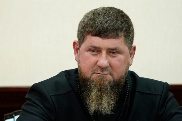 Bicepszet mutatott Kadirov