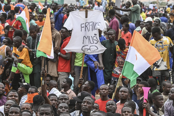 Pattanásig feszült a helyzet Nigerben
