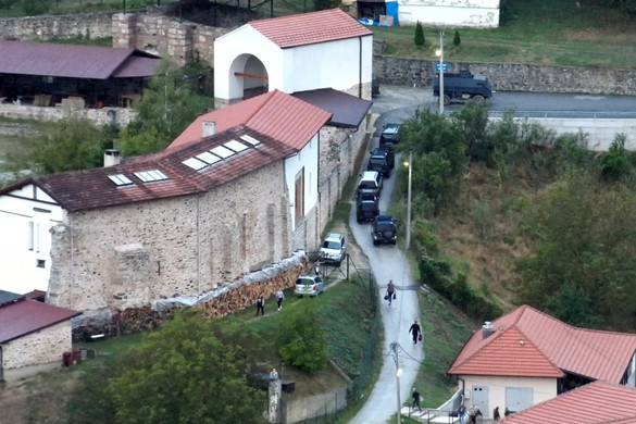 Kolostorban lövöldöztek koszovói szerbek és albánok
