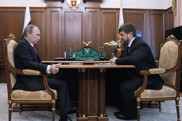 Kadirov, akinek halálhírét is terjesztették, mégis él, ha másként nem, akkor a fia által