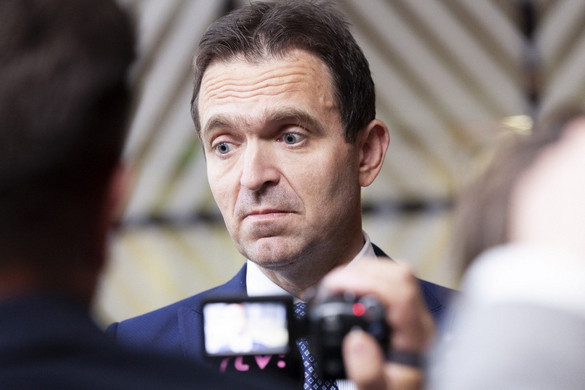 A szlovák kormány katonák készenlétbe helyezéséről döntött az illegális migráció erősödése miatt