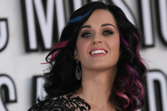 Csillagászati összegért adta el zenéit Katy Perry