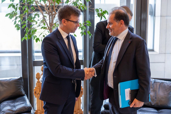 Bóka János: Magyarország és Franciaország európai partnerek