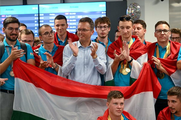 EuroSkills: hazaérkeztek az Európa-bajnok magyar csapat tagjai