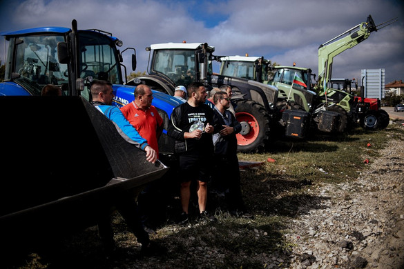 Blokádokkal tiltakoztak a bolgár gazdák az ukrán gabona importtilalmának feloldása ellen