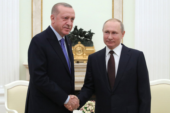 Hétfőn Szocsiban tárgyal egymással az orosz és a török elnök