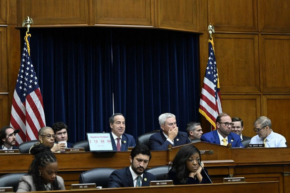 Éles viták közepette zajlott az első impeachment-meghallgatás Joe Biden ügyében