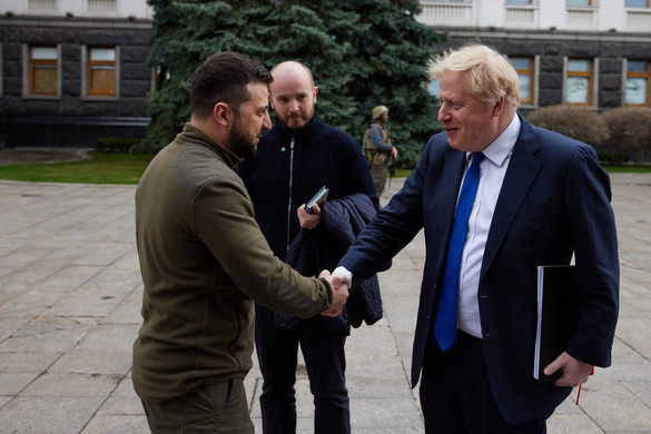 Boris Johnson meglátogatta Zelenszkijt Kijevben
