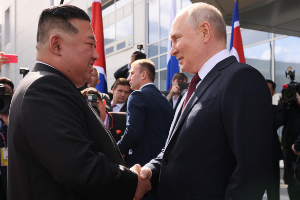 Putyin: Moszkva és Phenjan erősíteni fogja bajtársiasságát a békéért