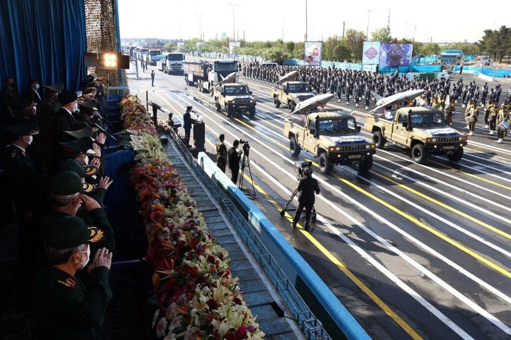 A nemzeti hadsereg napját ünneplik Teheránban, 2022. április 18-án