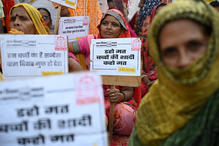 Indiában több mint ezer embert tartóztattak le a gyermekházasságok elleni küzdelem során