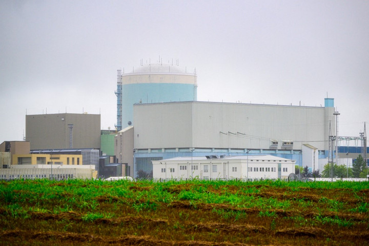 Fotó: AFP/Jure Makovec Megtalálták a szivárgás pontos forrását a leállított szlovéniai atomerőműben