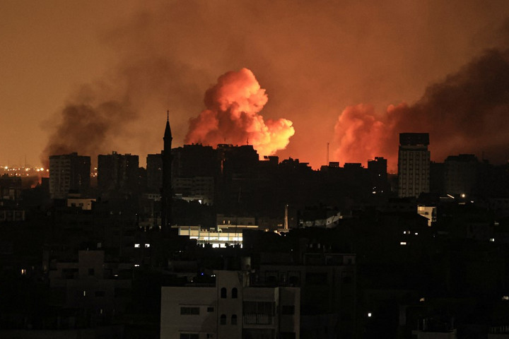 Fotó: AFP/Mahmud Hams A Nyugat önmérsékletre szólítja fel Izraelt a válaszcsapás kapcsán