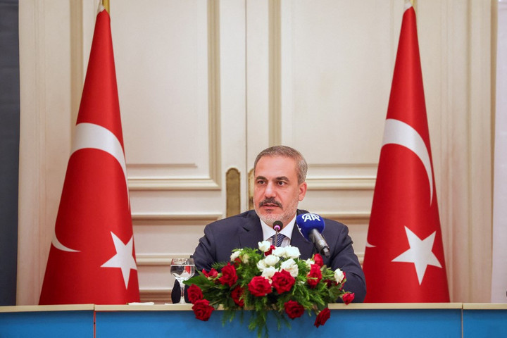 Fotó: Anadolu Agency via AFP/ Murat Gok Ankara: Benjamin Netanjahu lángba akarja borítani az egész Közel-Keletet hatalmon maradása érdekében