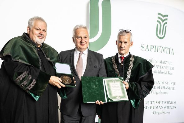Fotó: Facebook/Semjén Zsolt Semjén Zsolt: a Sapientia több mint "profán" világi egyetem, küldetése a magyar megmaradás