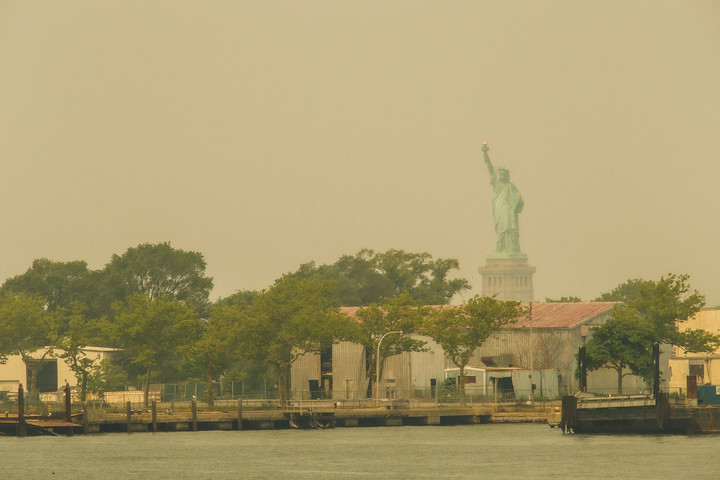 Óriási magyar felirat jelent meg New York közepén