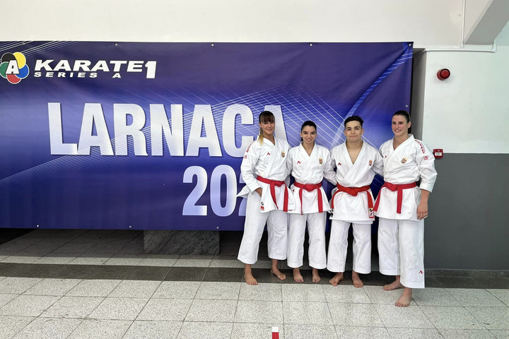 Fotó: Facebook/Magyar Karate Szakszövetség/Hungarian Karate Federation/ Magyar karatés ezüstérem Cipruson