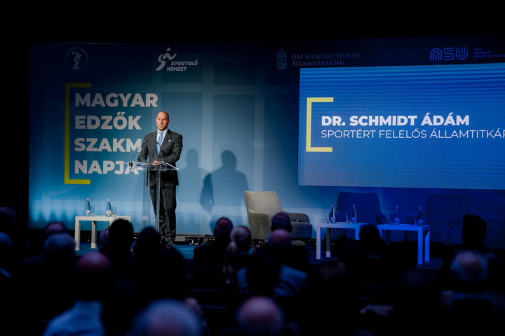 Fotó: Facebook/Dr. Schmidt Ádám Schmidt Ádám: Elhivatott edzők nélkül nincs jövője a magyar sportnak