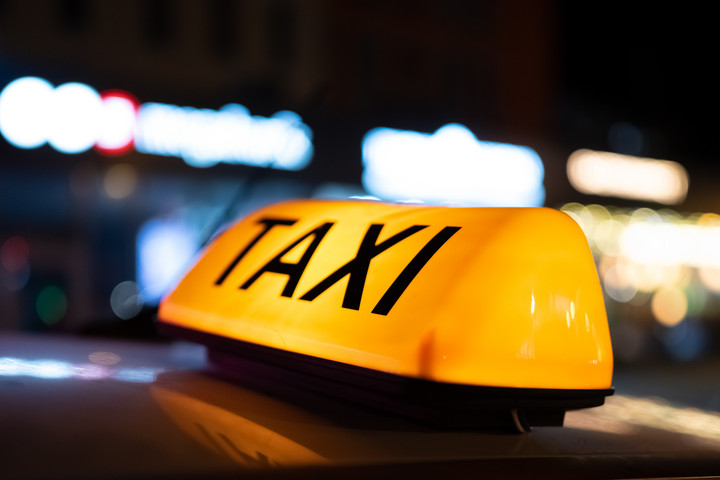 Fotó: NorthFoto Nem bírta idegekkel a taxis, hogy valaki meg akarja előzni + VIDEÓ