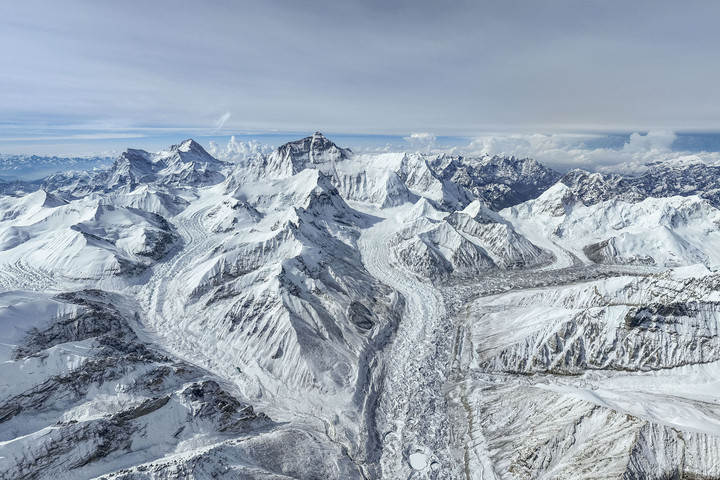 Fotó: Northfoto Meghalt Tibetben a második hegymászó is, aki elsőként akarta amerikai nőként megmászni a 8000 méternél magasabb csúcsokat