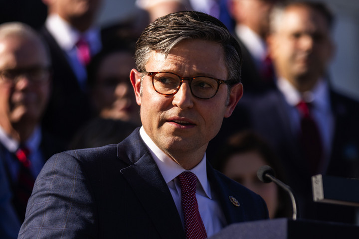 Fotó: NorthFoto Mike Johnson: Az Ukrajnának és Izraelnek szánt támogatási kérelmet ketté kell választani