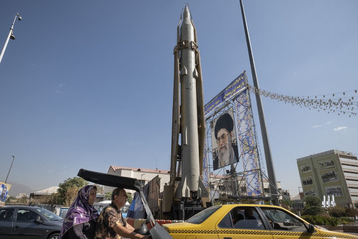 Fotó: Nurphoto via AFP/Morteza Nikoubazl Az EU fenntartja az atomsorompó-egyezmény szerinti korlátozó intézkedéseket