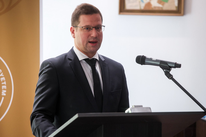 Fotó: MH/Török Péter Gulyás Gergely: Kiemelt jelentőségű az együttműködés a német kormánnyal