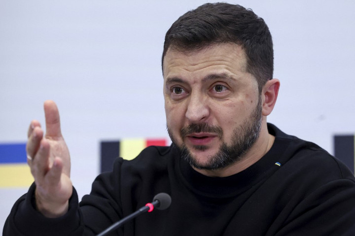 Fotó: AFP/Pool/Yves Herman Volodimir Zelenszkij: Katonai jelentések szerint megszaporodtak az orosz rohamok az ukrajnai frontokon