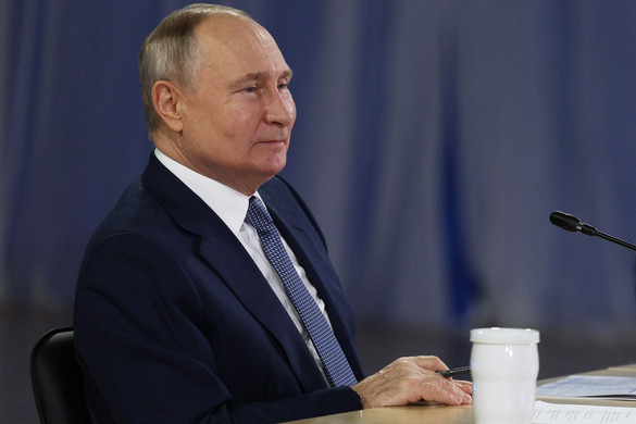 A Sky News moszkvai tudósítója szerint Putyin támogatottsága valós, és az egekben van