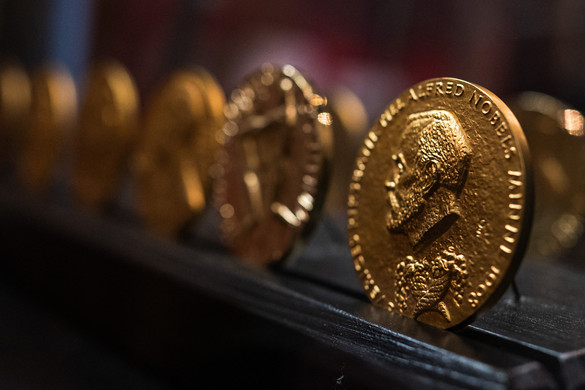 Moungi Bawendi, Louis Brus és Alekszej Jekimov kapja a kémiai Nobel-díjat