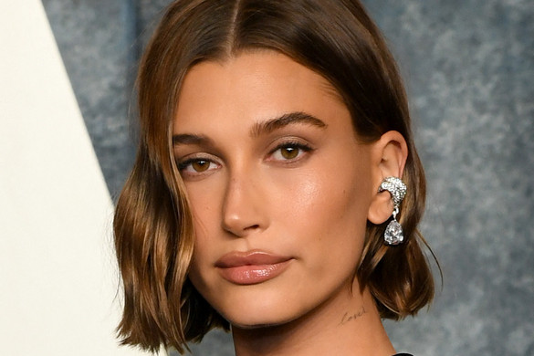 Hailey Bieber elkeserítőnek tartja a terhességéről szóló pletykákat