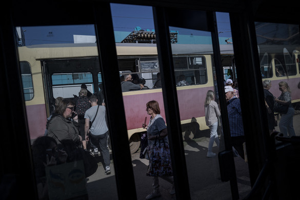 Írország is megvonhatja a támogatást az ukrán menekültektől