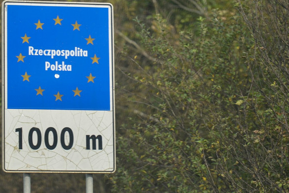 Lengyelország ideiglenes ellenőrzést vezet be a szlovák határon
