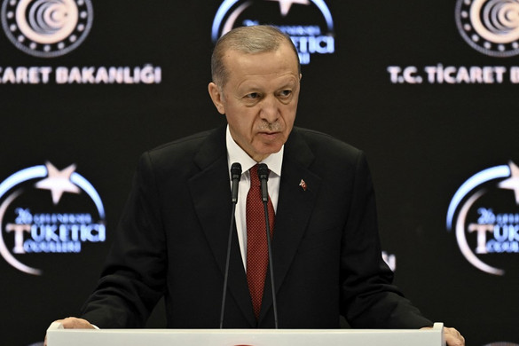 Erdoğan elítélte a civilek meggyilkolását Izraelben és a „válogatás nélküli” gázai bombázásokat
