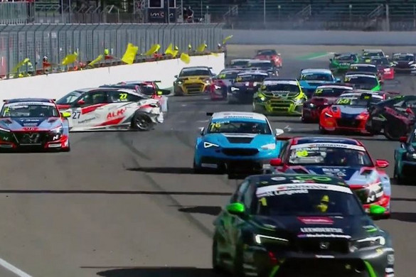 Horrorbaleset a TCR Italy szezonzáró hétvégéjén