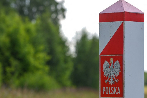 Lengyelország november 22-ig meghosszabbítja az ellenőrzést a szlovák határon