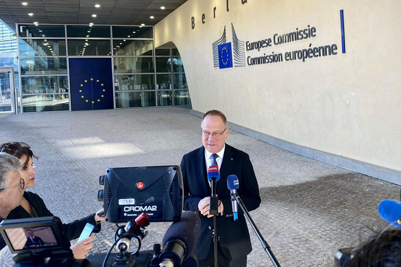 Navracsics Tibor: Bízunk abban, hogy mindkét félnek megfelelő megállapodást tudunk kidolgozni az Európai Bizottsággal