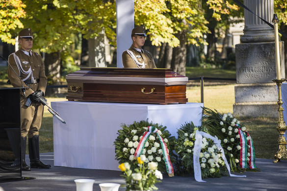 Eltemették Sólyom László volt köztársasági elnököt
