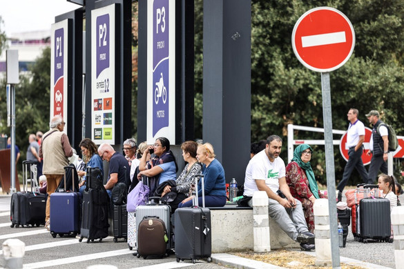 Hamis bombariadók voltak több franciaországi regionális repülőtéren