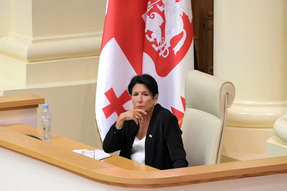 Kudarccal végződött a grúz kormánypárt kísérlete, hogy leváltsa az államfőt