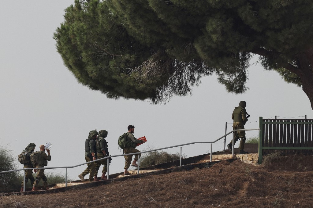 Az izraeli hadsereg behatolt a gázai Sífa Kórházba