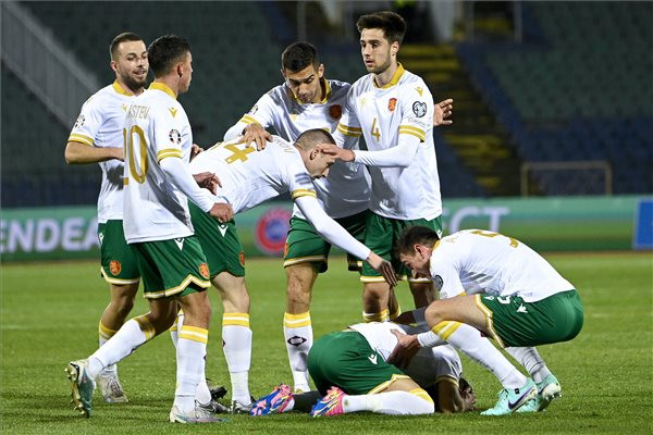 A bolgár csapat gólöröme a labdarúgó Európa-bajnoki selejtezők kilencedik fordulójában, a G csoportban játszott Bulgária - Magyarország mérkőzésen a szófiai Vaszil Levszki Nemzeti Stadionban 2023. november 16-án.